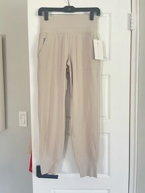 New Athleta Venice jogger